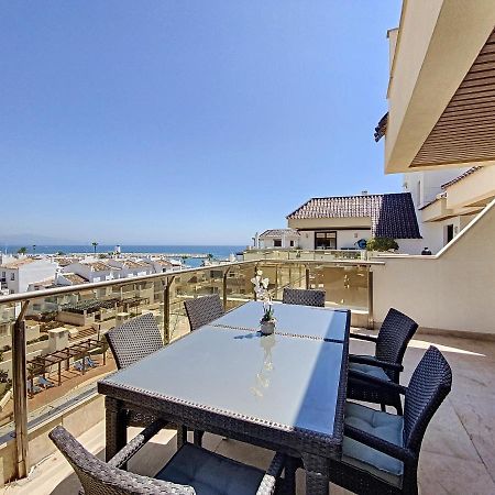 Lovely Apartment With Pool & Sea Views - Marina Del Castillo 2129 Манилва Екстериор снимка