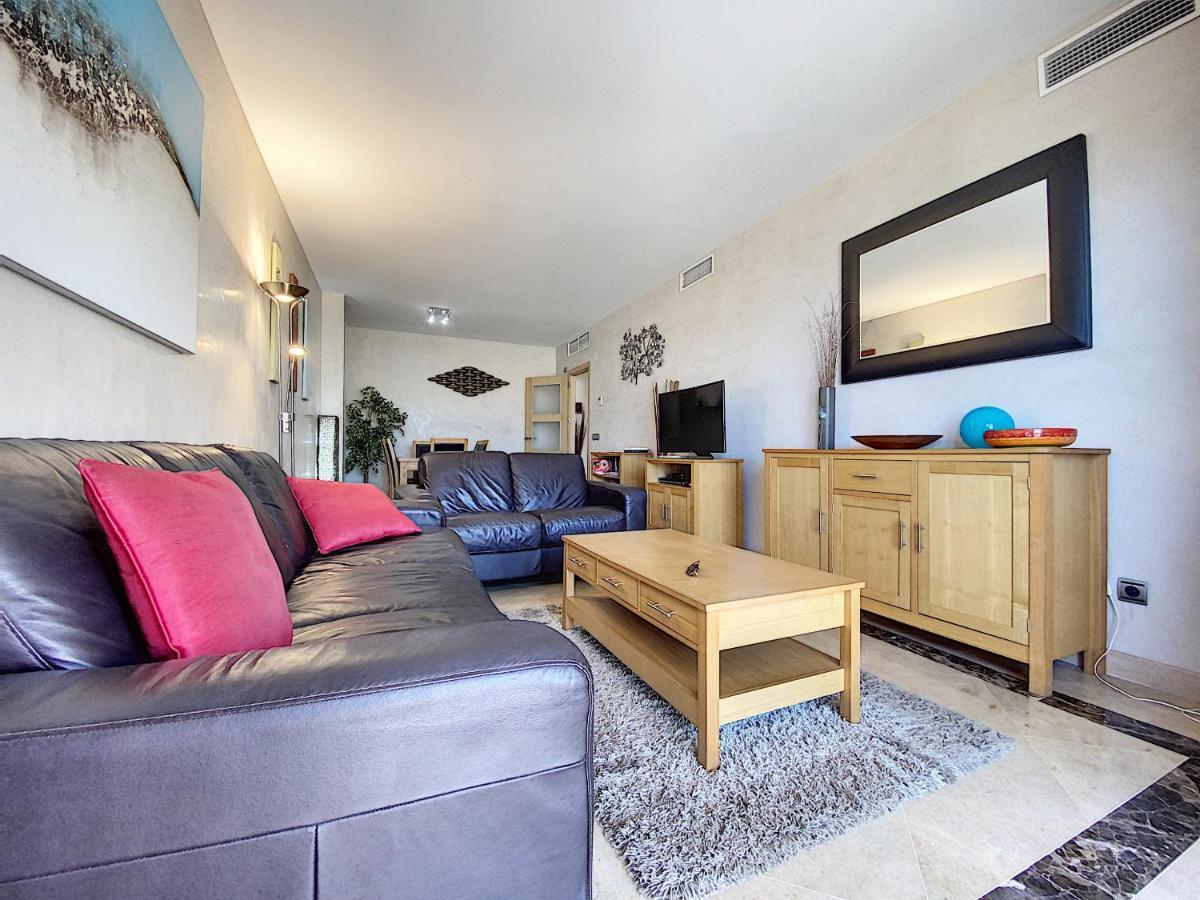 Lovely Apartment With Pool & Sea Views - Marina Del Castillo 2129 Манилва Екстериор снимка