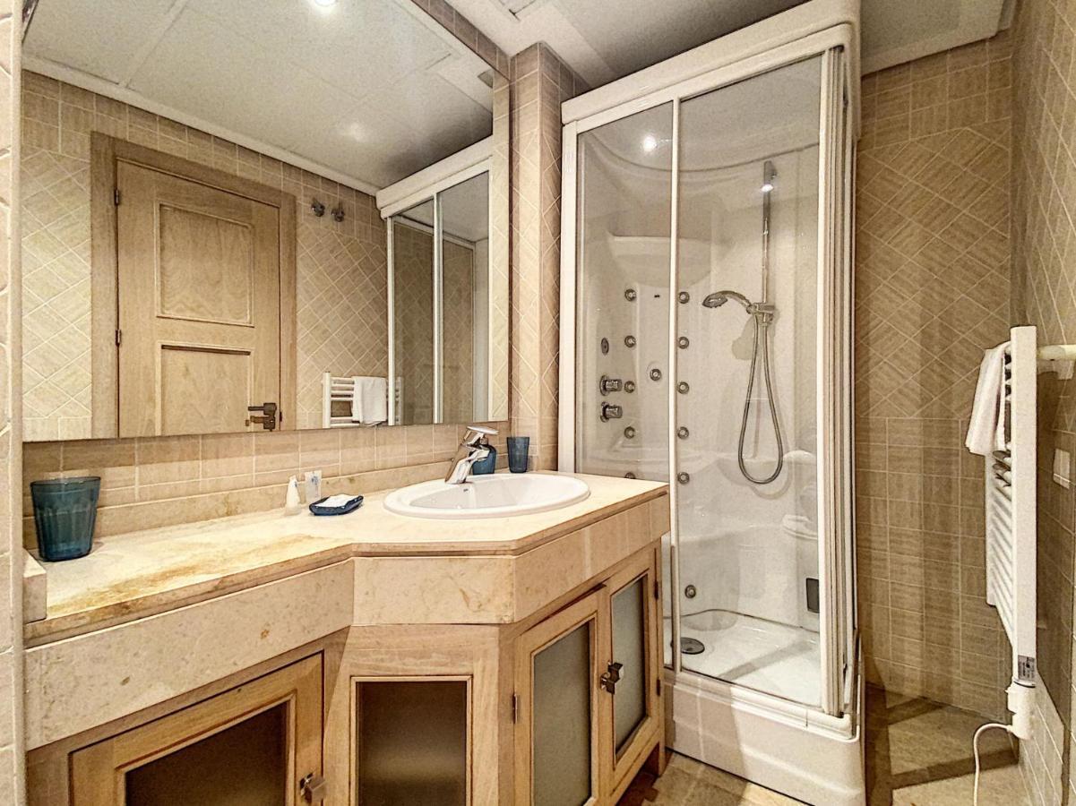Lovely Apartment With Pool & Sea Views - Marina Del Castillo 2129 Манилва Екстериор снимка