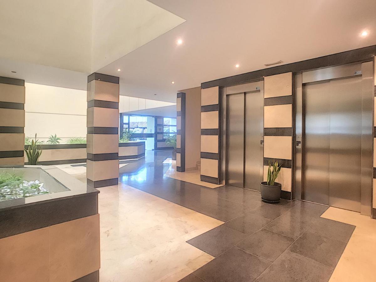 Lovely Apartment With Pool & Sea Views - Marina Del Castillo 2129 Манилва Екстериор снимка