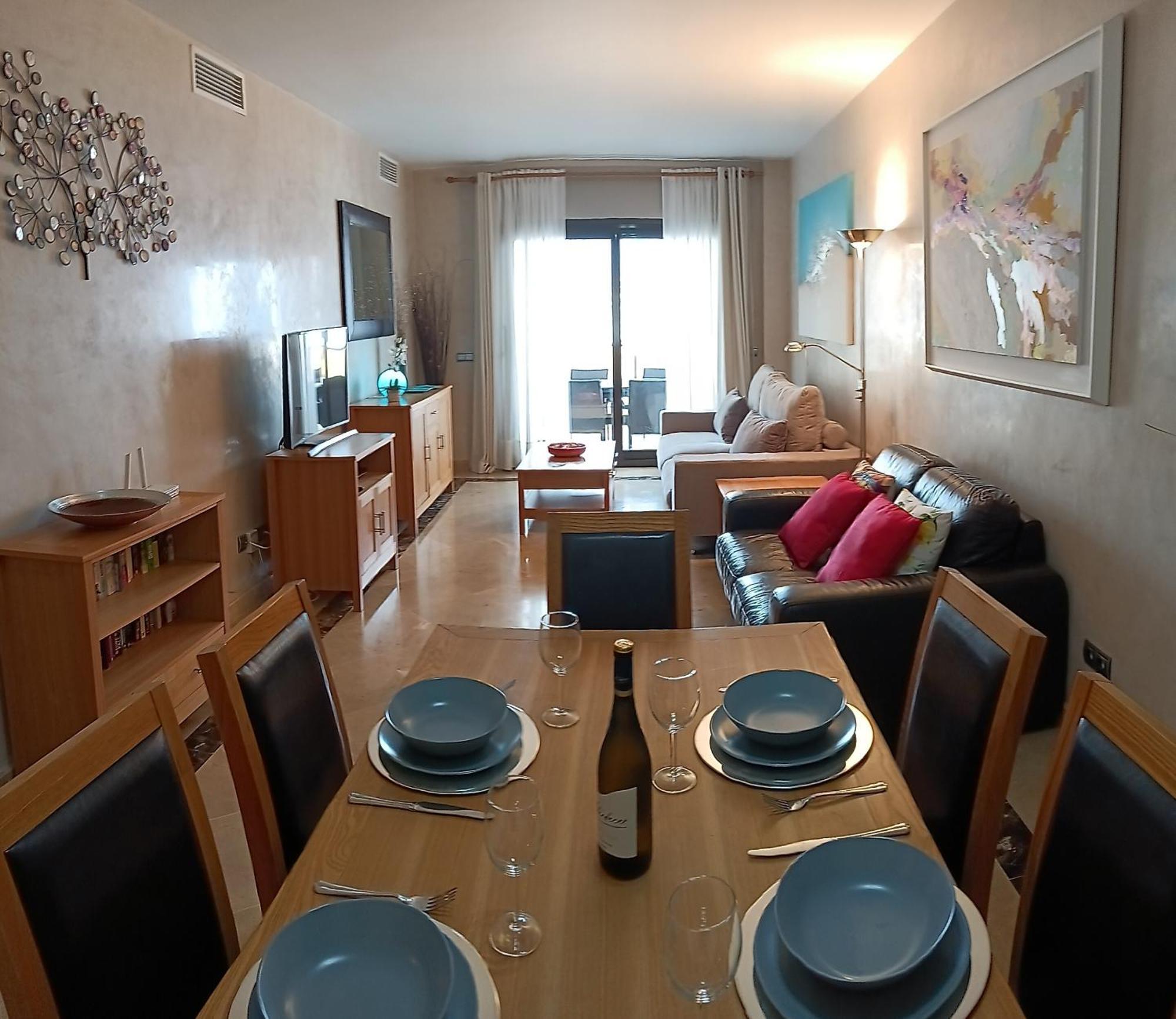 Lovely Apartment With Pool & Sea Views - Marina Del Castillo 2129 Манилва Екстериор снимка